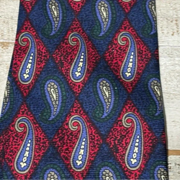 Burberry’s of London Hand Sewn 100% Silk Tie - Picture 2 of 4